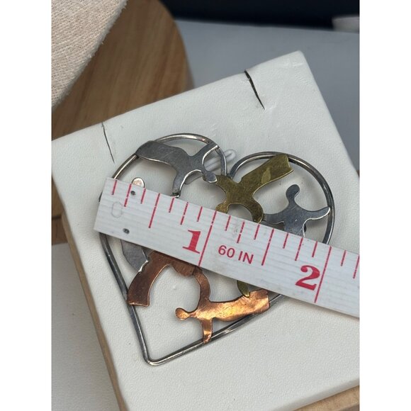 Vintage Heart Shaped Brooch Pin - Picture 6 of 8